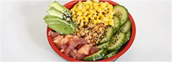 Rijst, mais, avocado, komkommer,  sesammix, , krokant gebakken uitjes, tonijn en zalm